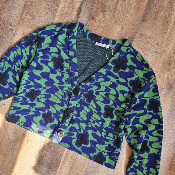 ZARA Jacquard Floral Knit V-Neck Cardigan – Size Small – Green & Black – EUC - Picture 9 of 9